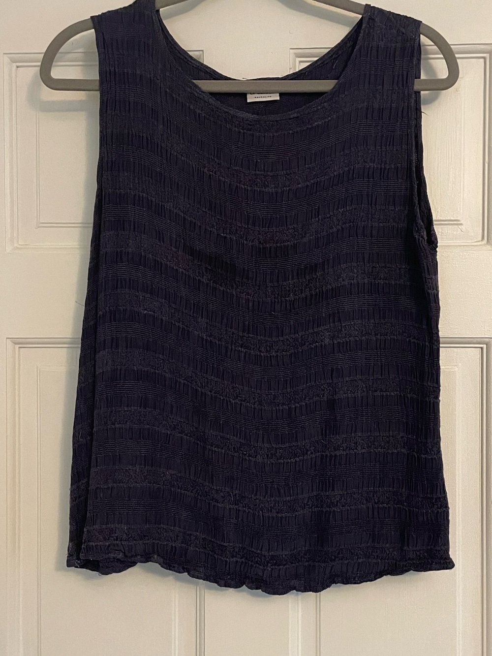 CP Shades Vintage Women's Textured Sleeveless Tank- Size L